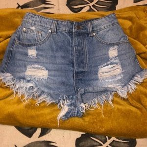 BOOHOO high wasted shorts